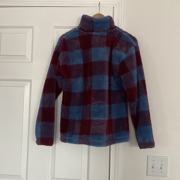 Eddie Bauer checkered faux furry material pullover. - Picture 11 of 11